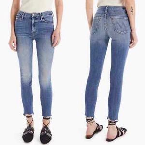 Mother High Waisted Looker Ankle Fray in Hop On Hop Off, size 29